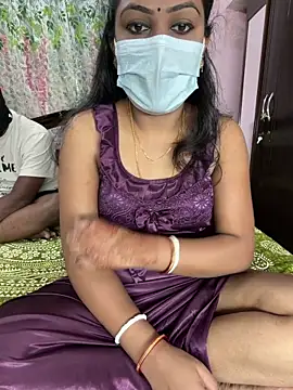 Snapshot of Lovlycouple1 chatting on February 2026 03:48:01 AM Lovlycouple1 online show from February 2026 03:48:01 AM