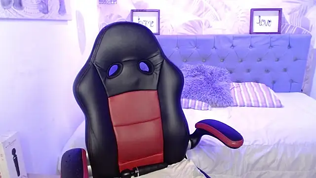 Snapshot of Lily_tk chatting on November 2025 03:18:02 AM Lily tk online show from November 2025 03:18:02 AM