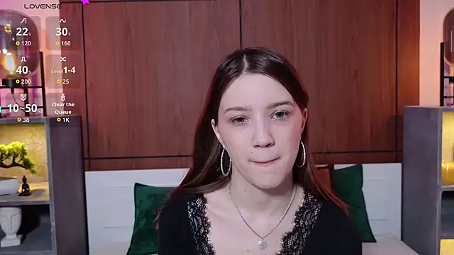 Snapshot of Alison_kisss chatting on May 2026 06:26:01 PM Alison kisss online show from May 2026 06:26:01 PM
