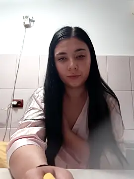 Ionii25 online show from September 2025 11:32:02 PM