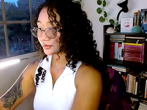 Snapshot of clitia_xx chatting on November 2025 10:34:02 PM clitia xx online show from November 2025 10:34:02 PM