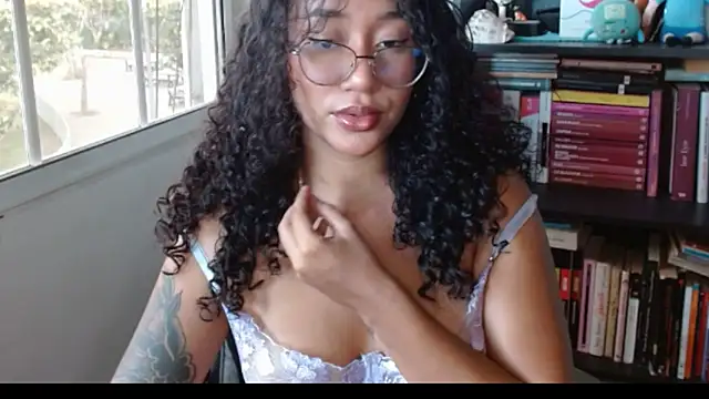 Snapshot of clitia_xx chatting on December 2025 10:07:02 PM clitia xx online show from December 2025 10:07:02 PM