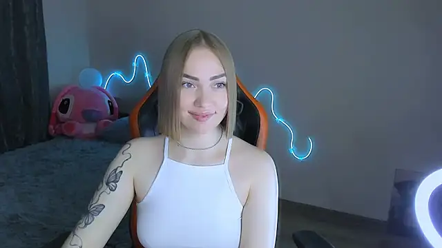 LaraKrein lk online show from March 2026 02:56:01 PM