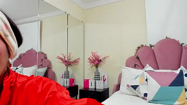 kiraGeiner online show from April 2026 12:21:02 AM