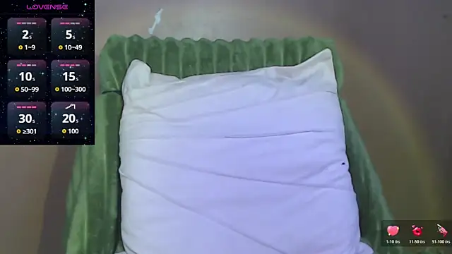 Snapshot of skinny_gracie chatting on February 2026 11:02:02 PM skinny gracie online show from February 2026 11:02:02 PM