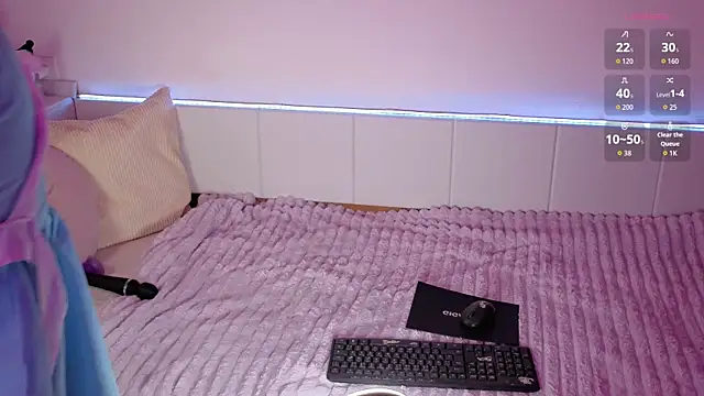 whitekittenenergy online show from November 2025 05:38:01 PM