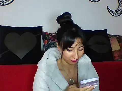 a miss online show from December 2025 01:13:01 AM