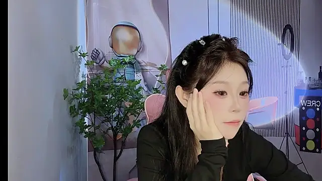 Snapshot of CAICAI_BABY chatting on November 2025 03:50:02 AM CAICAI BABY online show from November 2025 03:50:02 AM