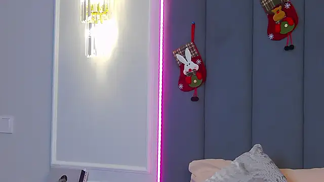 MarilynNova online show from December 2025 05:38:02 AM