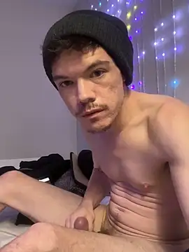 Snapshot of SalemStratton chatting on November 2025 04:51:01 PM SalemStratton online show from November 2025 04:51:01 PM