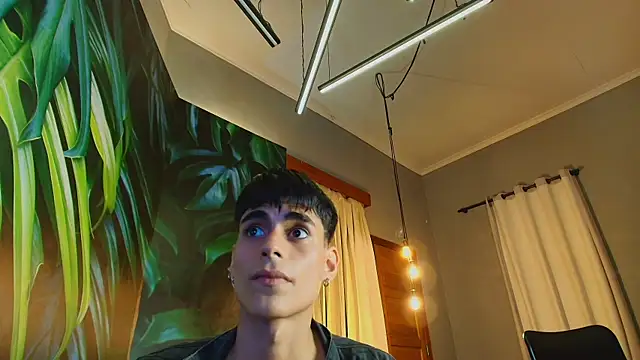 Snapshot of Dani_mc1 chatting on September 2025 11:37:02 PM Dani mc1 online show from September 2025 11:37:02 PM