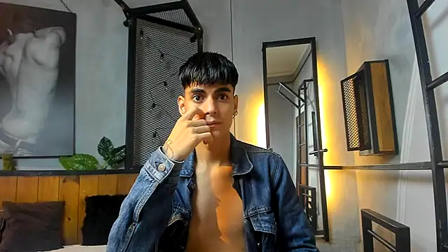 Snapshot of Dani_mc1 chatting on September 2025 11:45:01 AM Dani mc1 online show from September 2025 11:45:01 AM