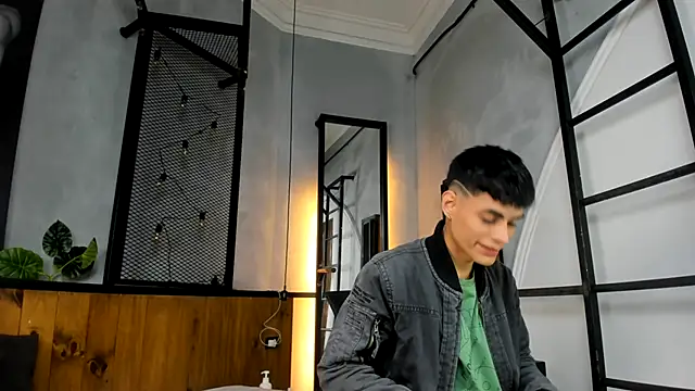 Snapshot of Dani_mc1 chatting on September 2025 11:15:02 AM Dani mc1 online show from September 2025 11:15:02 AM