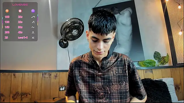 Snapshot of Dani_mc1 chatting on October 2025 11:28:02 AM Dani mc1 online show from October 2025 11:28:02 AM