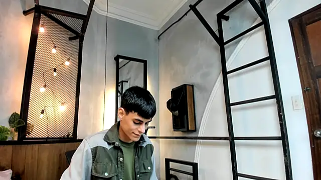 Snapshot of Dani_mc1 chatting on October 2025 11:32:02 AM Dani mc1 online show from October 2025 11:32:02 AM