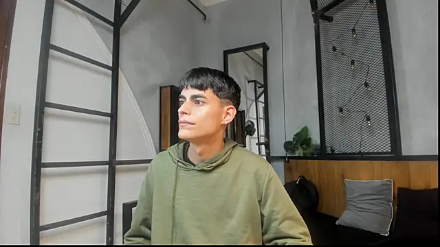 Snapshot of Dani_mc1 chatting on November 2025 11:32:01 AM Dani mc1 online show from November 2025 11:32:01 AM