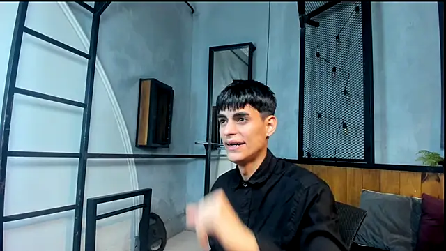 Snapshot of Dani_mc1 chatting on November 2025 11:32:02 AM Dani mc1 online show from November 2025 11:32:02 AM