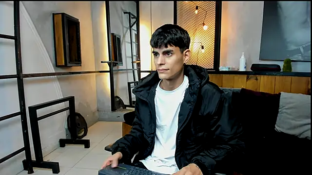 Snapshot of Dani_mc1 chatting on November 2025 11:31:02 AM Dani mc1 online show from November 2025 11:31:02 AM