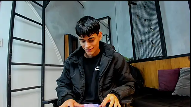 Snapshot of Dani_mc1 chatting on November 2025 11:46:02 AM Dani mc1 online show from November 2025 11:46:02 AM