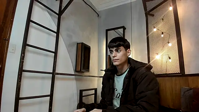 Snapshot of Dani_mc1 chatting on December 2025 11:37:01 AM Dani mc1 online show from December 2025 11:37:01 AM