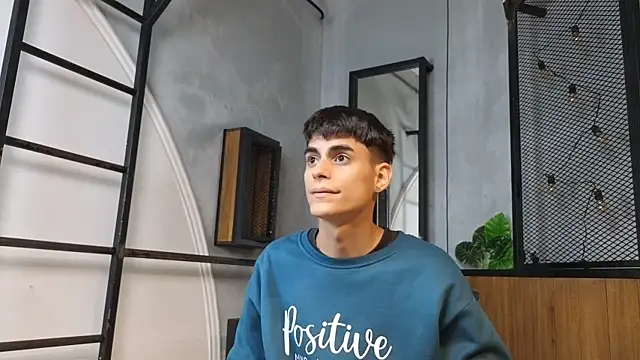 Snapshot of Dani_mc1 chatting on December 2025 11:48:01 AM Dani mc1 online show from December 2025 11:48:01 AM