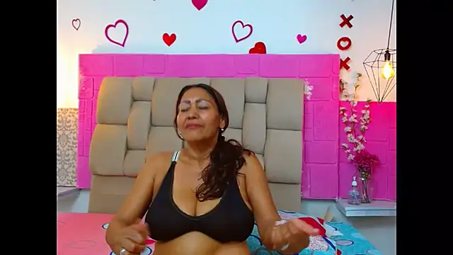 Damary Leon online show from September 2025 07:14:02 PM