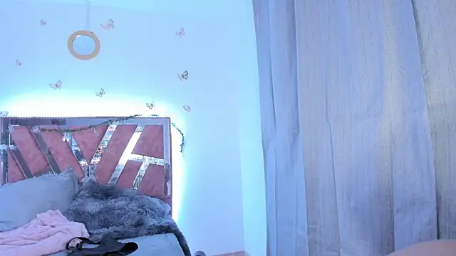 Ella Lenox online show from December 2025 01:33:02 AM