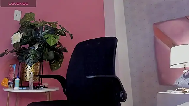 RoxyReign online show from September 2025 01:49:01 PM
