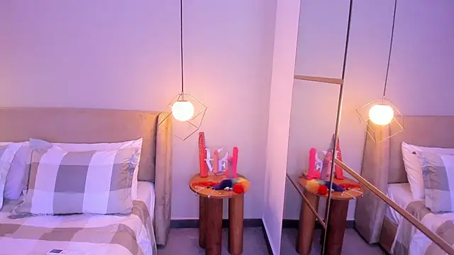 Snapshot of Zammy_Sanz chatting on November 2025 03:27:02 PM Zammy Sanz online show from November 2025 03:27:02 PM