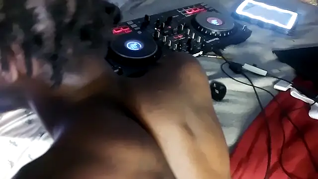 Snapshot of Triggerhappycj100 chatting on February 2026 04:05:02 AM Triggerhappycj100 online show from February 2026 04:05:02 AM