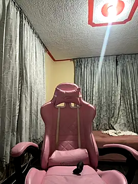 laure torres online show from October 2025 08:02:02 AM