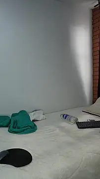 Snapshot of Amber-08 chatting on November 2025 01:43:01 PM Amber-08 online show from November 2025 01:43:01 PM