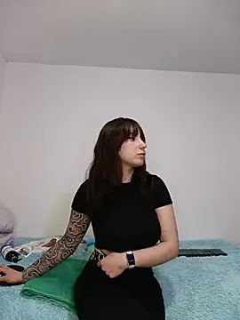 Snapshot of Amber-08 chatting on November 2025 01:33:02 PM Amber-08 online show from November 2025 01:33:02 PM