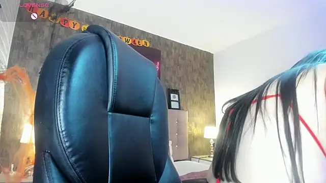 marian  stone online show from November 2025 06:19:02 PM