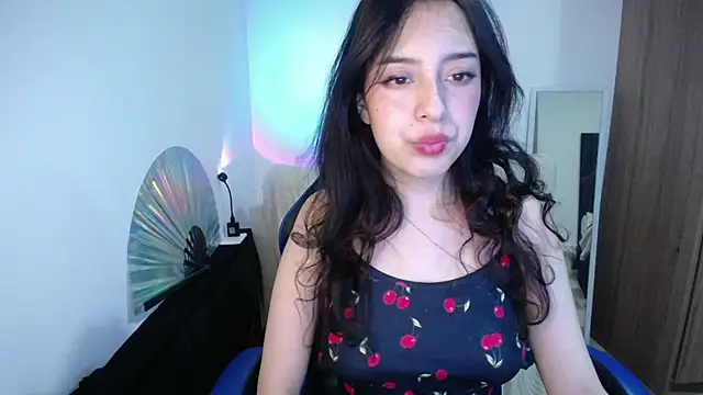 Snapshot of immisssilver chatting on October 2025 01:56:01 AM immisssilver online show from October 2025 01:56:01 AM