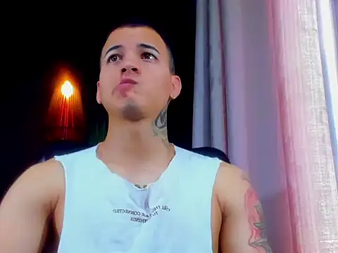 Snapshot of rocoo_santos chatting on May 2026 05:54:02 PM rocoo santos online show from May 2026 05:54:02 PM