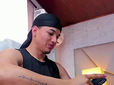 Snapshot of rocoo_santos chatting on May 2026 06:25:01 PM rocoo santos online show from May 2026 06:25:01 PM