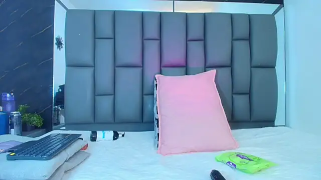 Roxana gomez online show from January 2026 04:07:02 AM