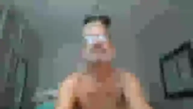 Snapshot of FoxnMouse chatting on October 2025 04:20:02 AM FoxnMouse online show from October 2025 04:20:02 AM