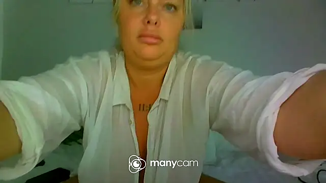 Snapshot of MARRIED-MAN-FETISH chatting on October 2025 02:29:01 AM MARRIED-MAN-FETISH online show from October 2025 02:29:01 AM