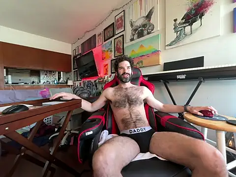 Pupscritch online show from February 2026 07:32:02 PM