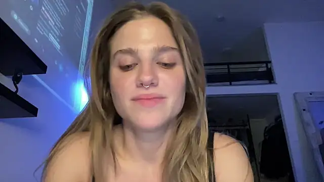 Snapshot of sweetceeme chatting on February 2026 10:47:01 AM sweetceeme online show from February 2026 10:47:01 AM