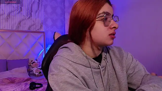 Snapshot of Naomy_tay1 chatting on November 2025 03:05:01 AM Naomy tay1 online show from November 2025 03:05:01 AM