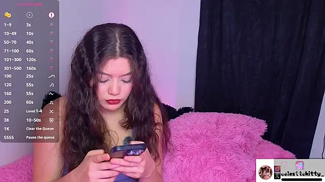 Snapshot of celestte_evans_1 chatting on October 2025 04:37:01 AM celestte evans 1 online show from October 2025 04:37:01 AM