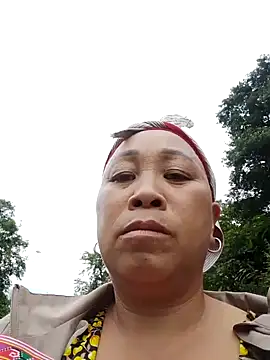 Mamapm20 online show from October 2025 01:39:03 AM