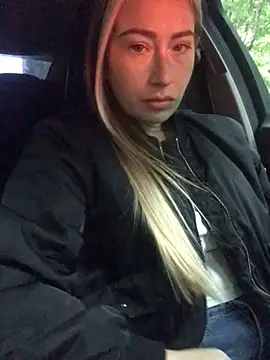 Snapshot of Reina_Cummings chatting on September 2025 04:49:01 AM Reina Cummings online show from September 2025 04:49:01 AM