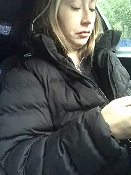 Snapshot of Reina_Cummings chatting on October 2025 04:52:01 AM Reina Cummings online show from October 2025 04:52:01 AM