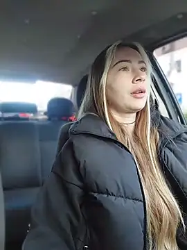 Reina Cummings online show from April 2026 05:18:02 AM