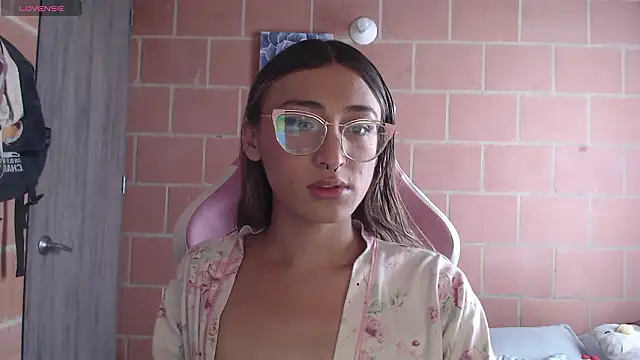 Andrea camilaaa online show from February 2026 03:31:01 PM