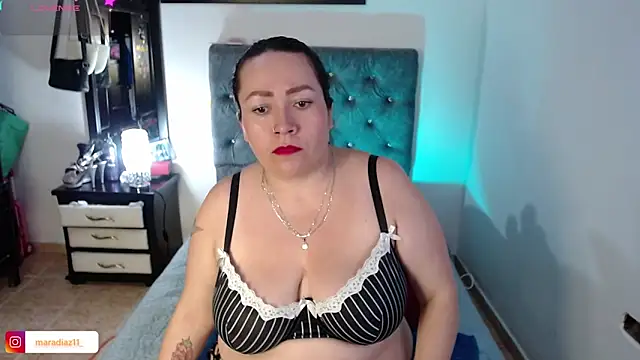 Snapshot of MaraDiaz11 chatting on May 2026 10:51:02 PM MaraDiaz11 online show from May 2026 10:51:02 PM